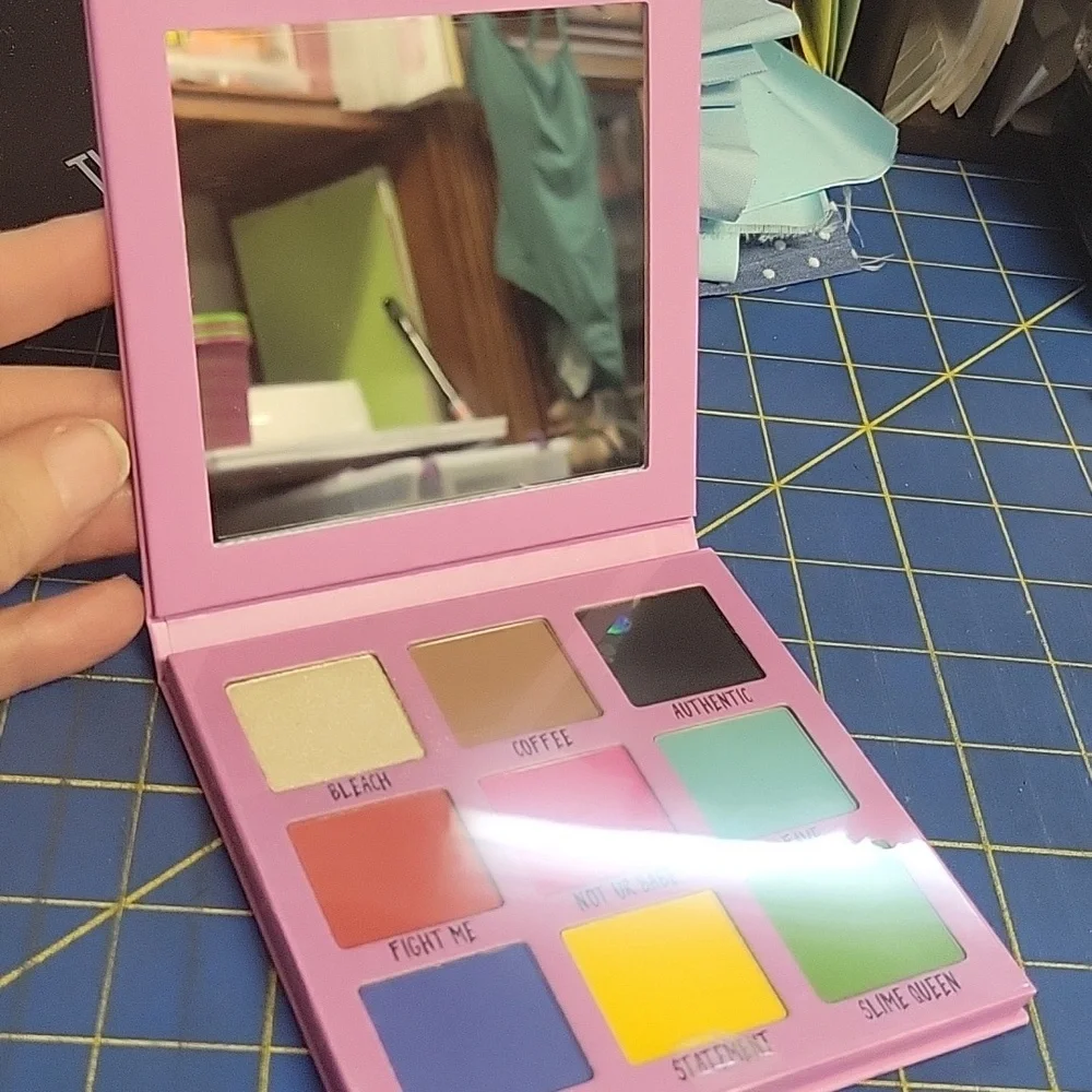 Cosmyfy Evelina Forestt WAR PAINT Eyeshadow Palette New